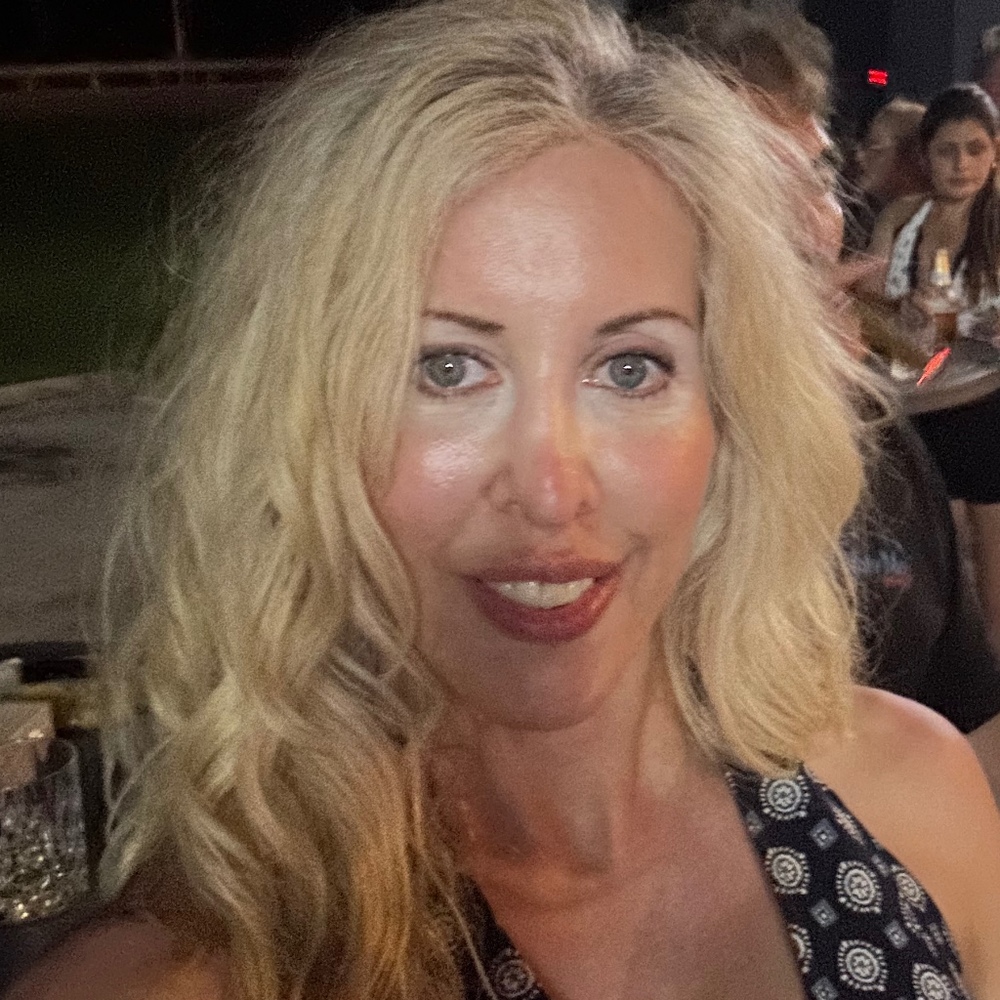 Meet your Posher, Julie